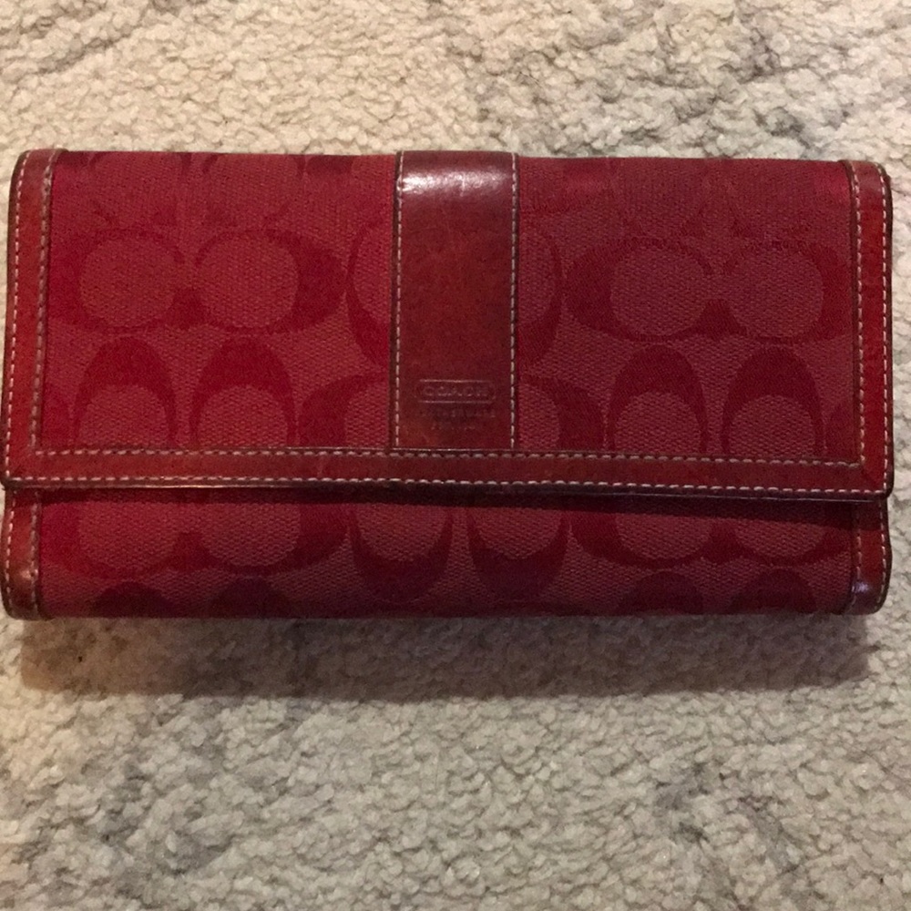 1-DAY SALE -- Coach wallet